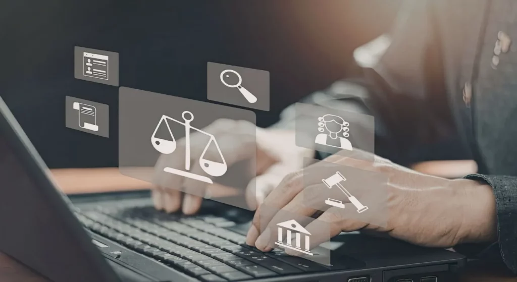 Homme derrière ordinateur Cabinet de conseil compliance